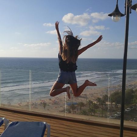 Penthouse Apartment On The Beach Bat Yam Exterior foto