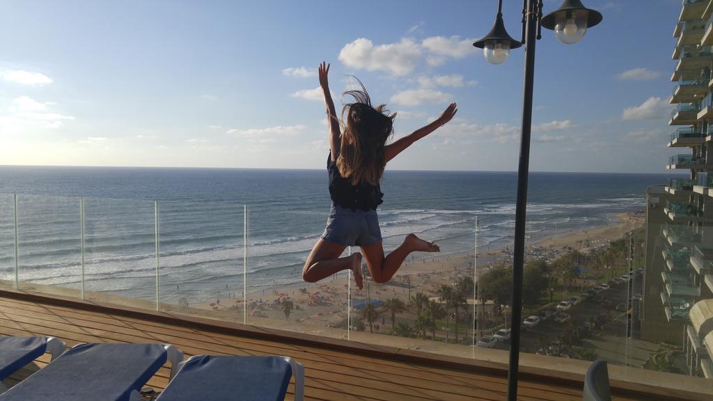 Penthouse Apartment On The Beach Bat Yam Exterior foto