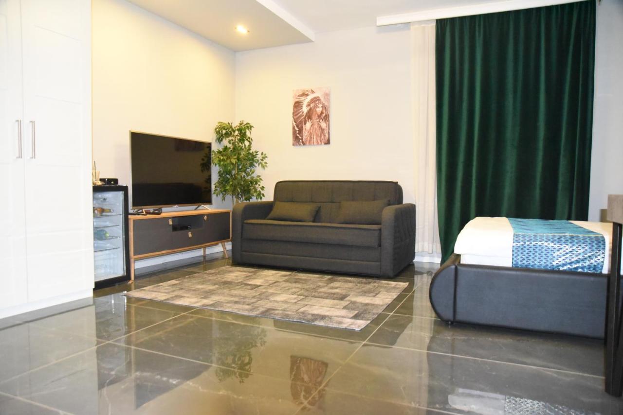 Penthouse Apartment On The Beach Bat Yam Exterior foto